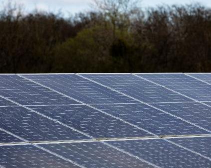 Des panneaux solaires pour illustrer l'expertise d'accompagnement de Cerfrance dans les métiers de l'énergie